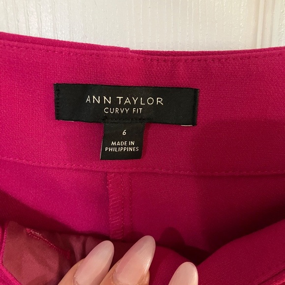 Ann Taylor - 'The Lana Slim Pant' Curvy Fit in Pink - Picture 2 of 3